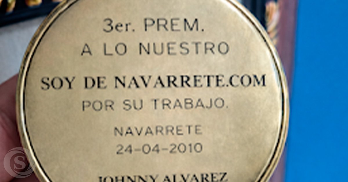 Medalla de reconocimiento otorgada a SoydeNavarrete.com durante el 3er Premio A Lo Nuestro, celebrado en Navarrete el 24 de abril de 2010, por su destacada labor informativa y comunitaria.
