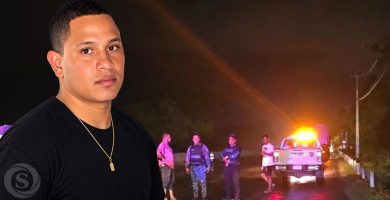Wilis Mercedes Ortega junto a una imagen del lugar donde ocurrió el hecho en la autopista Duarte, tramo de Soto, La Vega